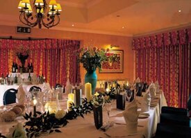 warwickshire room set for dinner